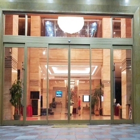 大型酒店金色玻璃感應(yīng)前門